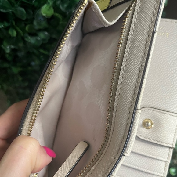 Kate Spade Wallet - Picture 2 of 6